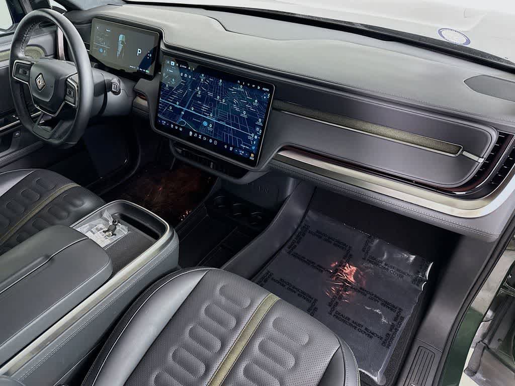 Thumbnail: 2025 Rivian R1S - 31