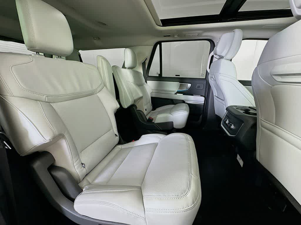 Thumbnail: 2026 Ford Expedition MAX - 34