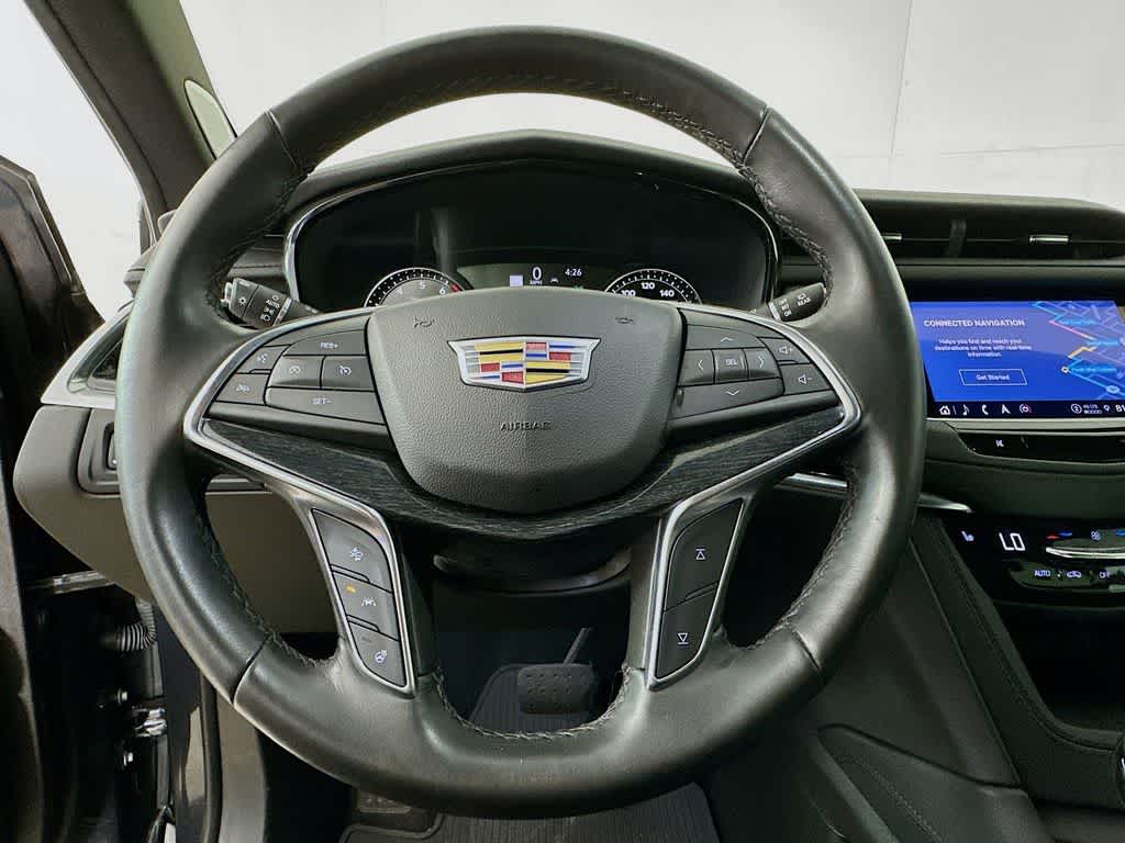 Thumbnail: 2023 Cadillac XT5 - 16