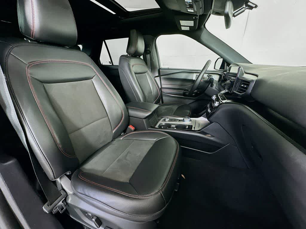 Thumbnail: 2022 Ford Explorer - 15