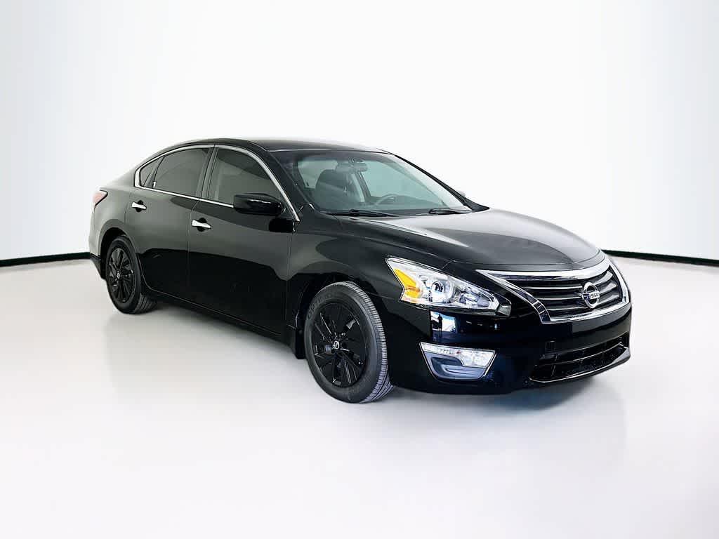 Thumbnail: 2015 Nissan Altima - 23