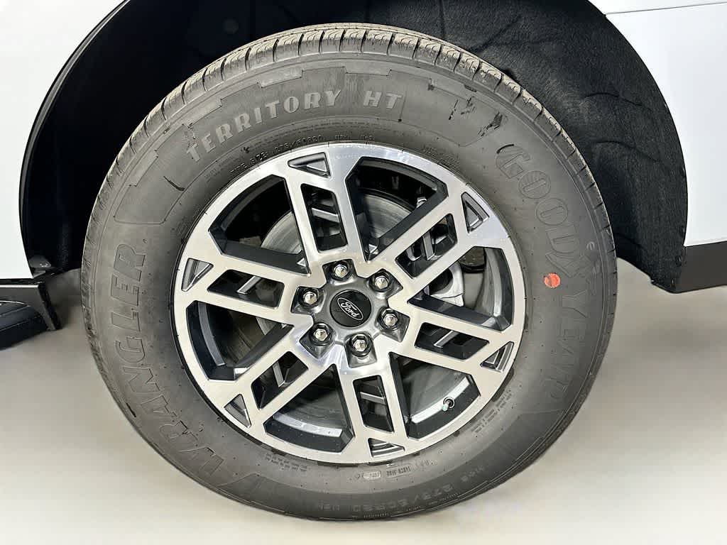 Thumbnail: 2026 Ford Expedition - 8