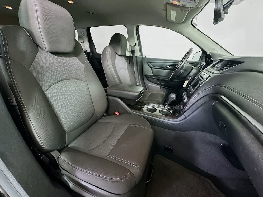 Thumbnail: 2017 Chevrolet Traverse - 15