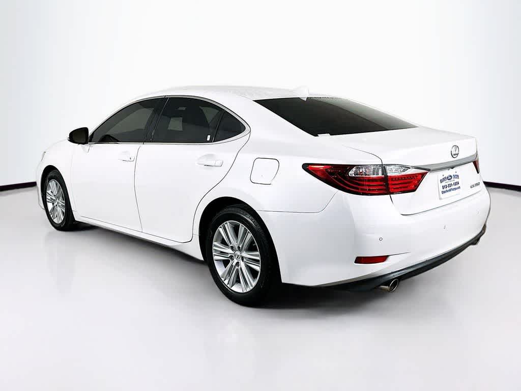 Thumbnail: 2015 Lexus ES - 4