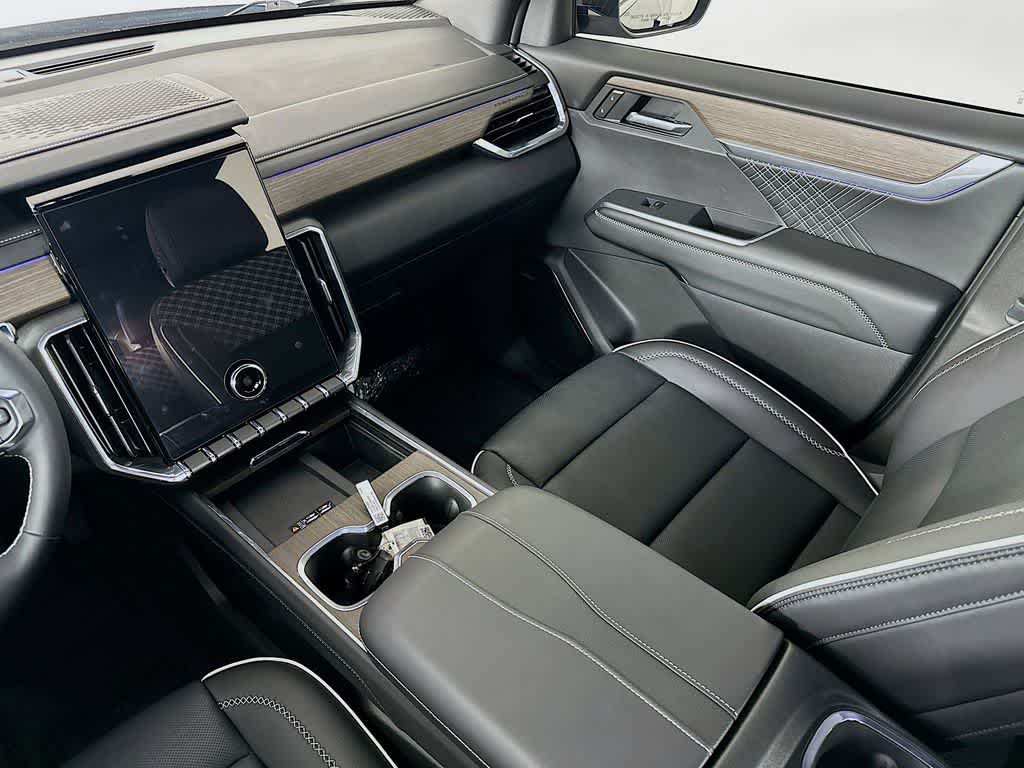 2025 GMC Acadia Denali 11