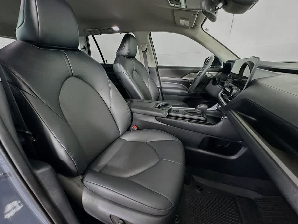 Thumbnail: 2024 Toyota Grand Highlander - 15