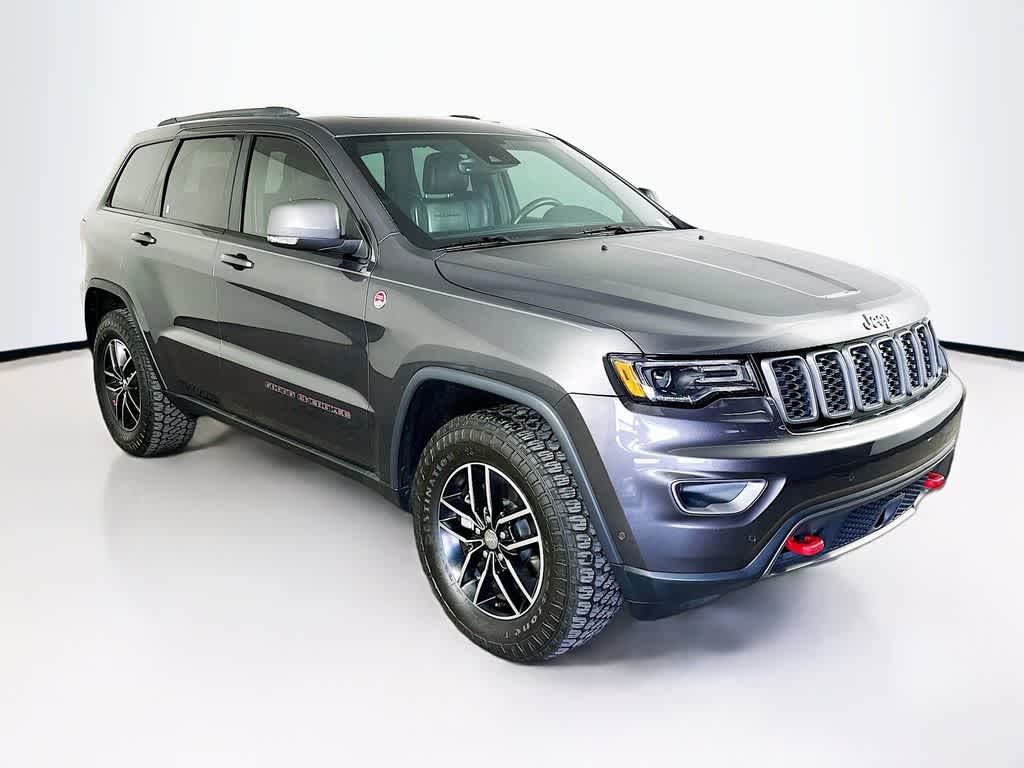Thumbnail: 2017 Jeep Grand Cherokee - 24
