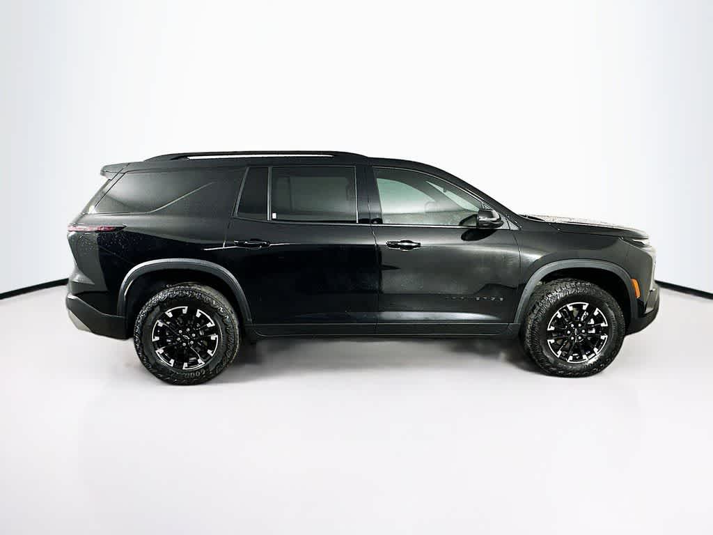 Thumbnail: 2025 Chevrolet Traverse - 25