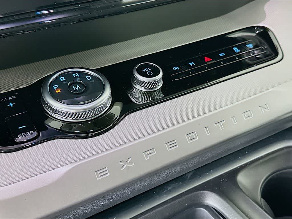 Thumbnail: 2026 Ford Expedition - 18