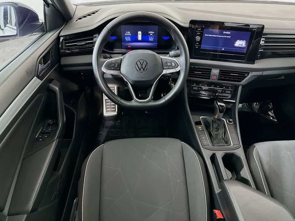 Thumbnail: 2025 Volkswagen Jetta - 9