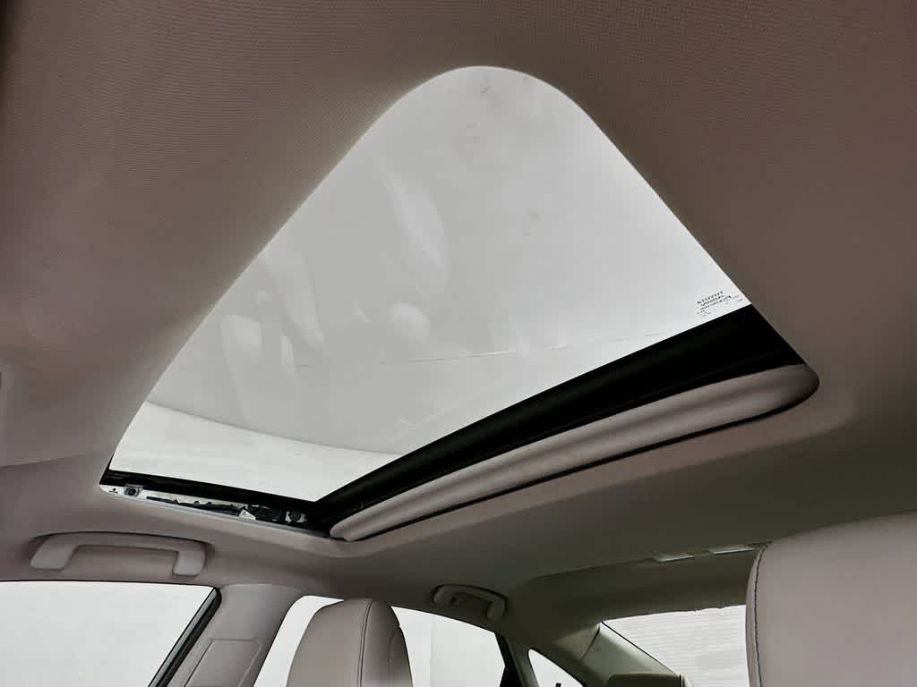 Thumbnail: 2013 Toyota Avalon - 31