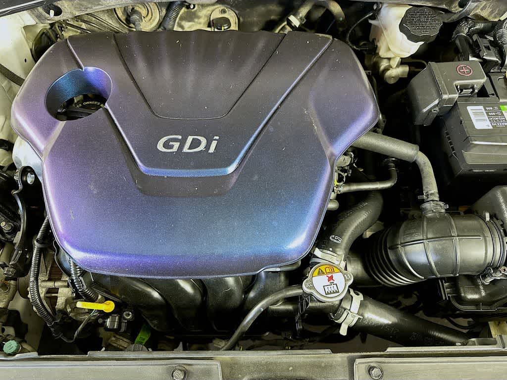 Thumbnail: 2015 Hyundai Veloster - 9