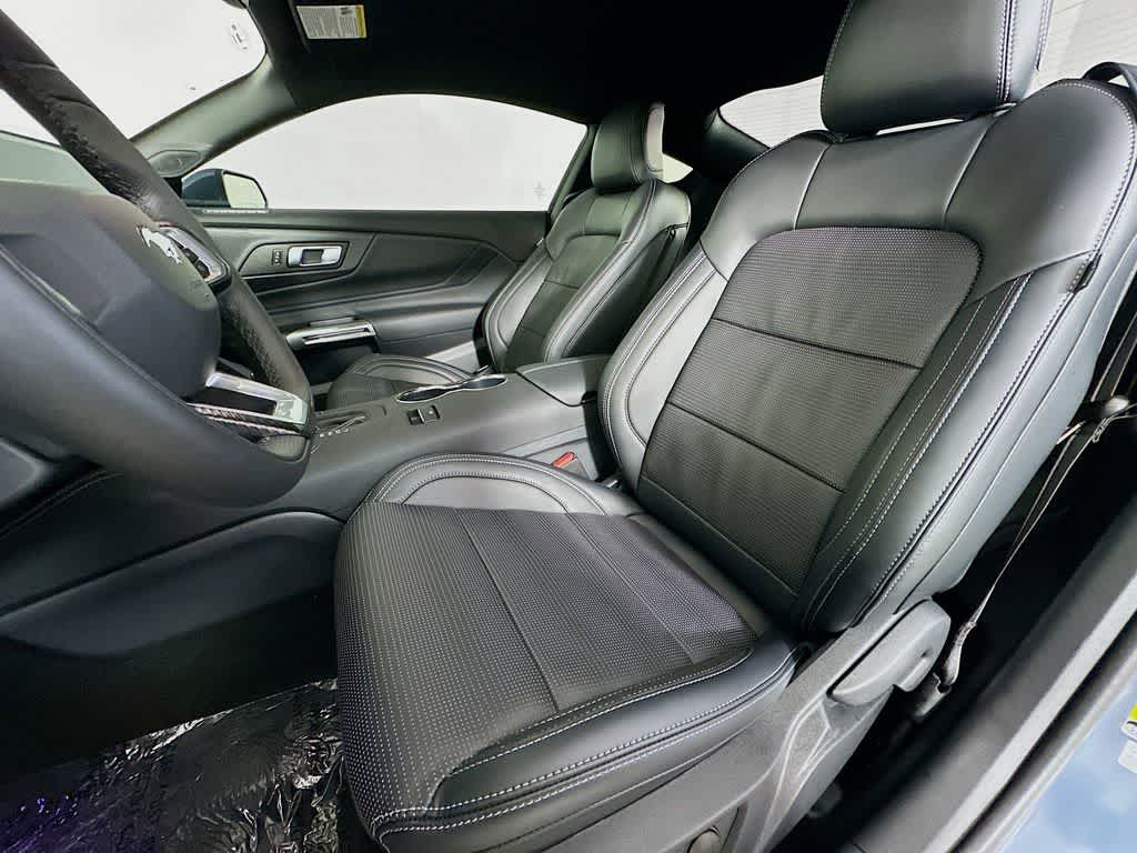 Thumbnail: 2025 Ford Mustang - 12