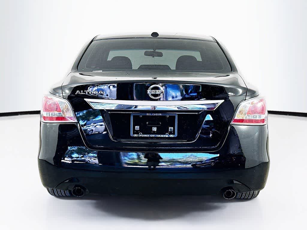 Thumbnail: 2015 Nissan Altima - 5