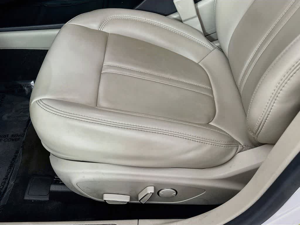 Thumbnail: 2020 Lincoln MKZ - 31