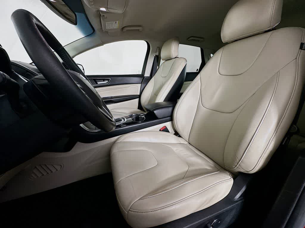 Thumbnail: 2017 Ford Edge - 12
