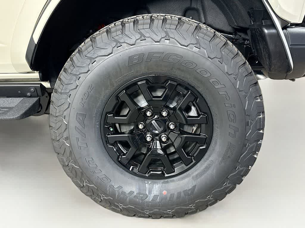 Thumbnail: 2025 Ford Bronco - 9