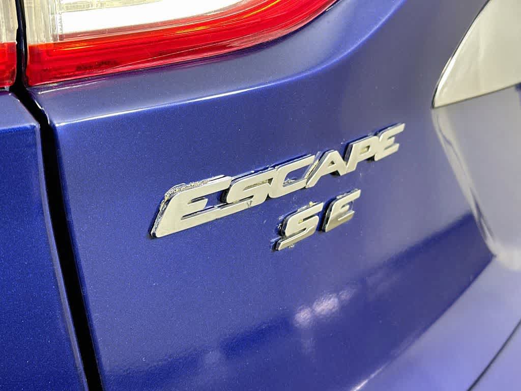 Thumbnail: 2015 Ford Escape - 7