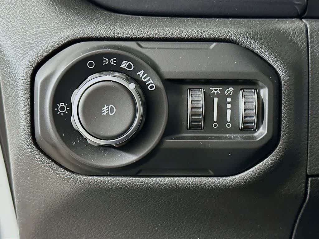 Thumbnail: 2021 Jeep Wrangler - 27