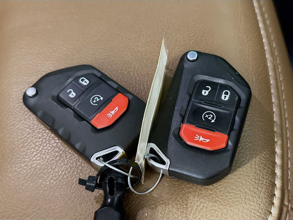 Thumbnail: 2022 Jeep Wrangler - 21