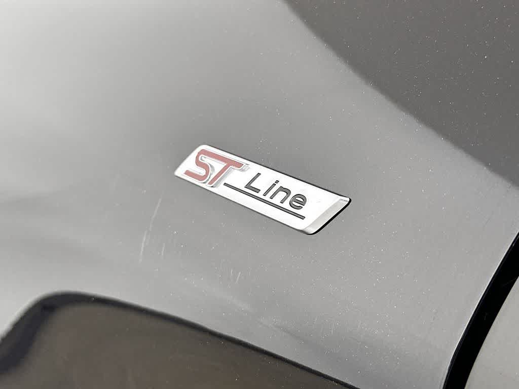 2025 Ford Explorer ST-Line 7