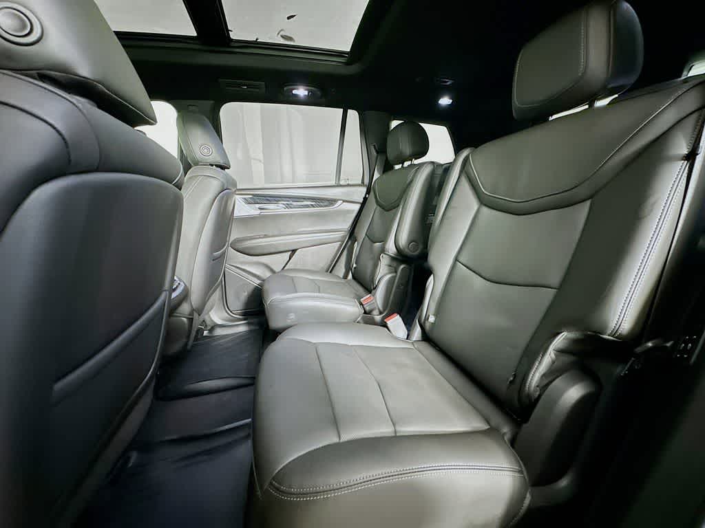 Thumbnail: 2024 Cadillac XT6 - 14