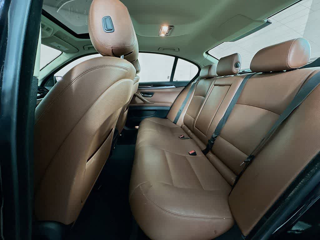 Thumbnail: 2016 BMW 5 Series - 14