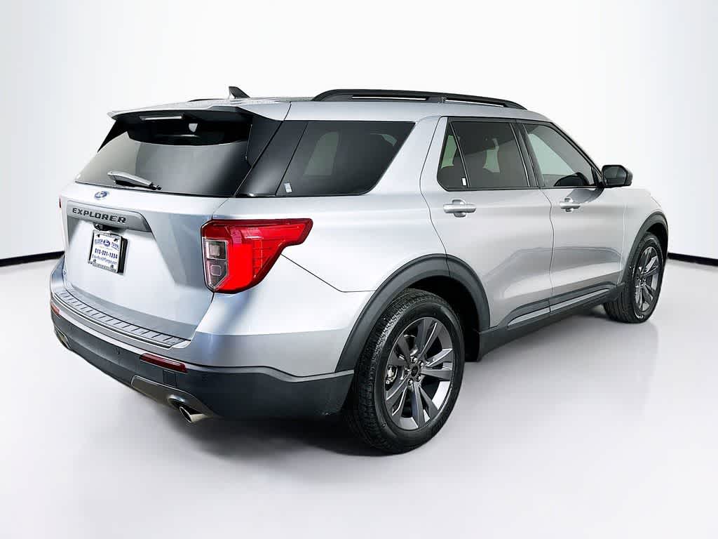 Thumbnail: 2022 Ford Explorer - 25