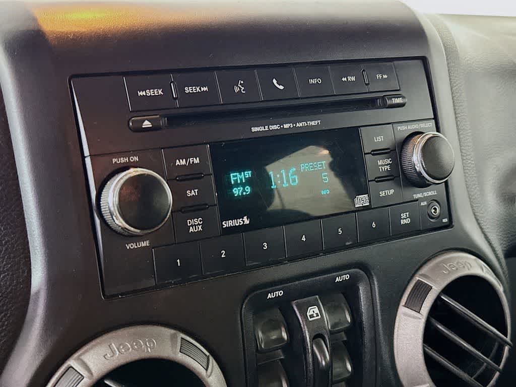 Thumbnail: 2014 Jeep Wrangler - 15