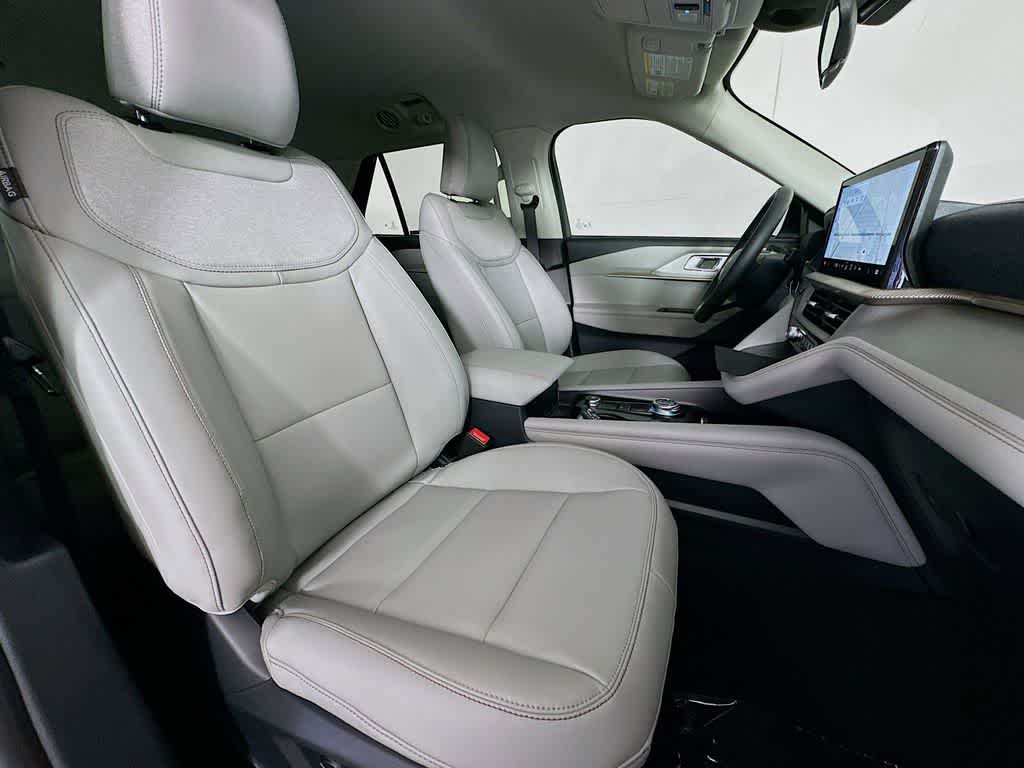 Thumbnail: 2025 Ford Explorer - 15