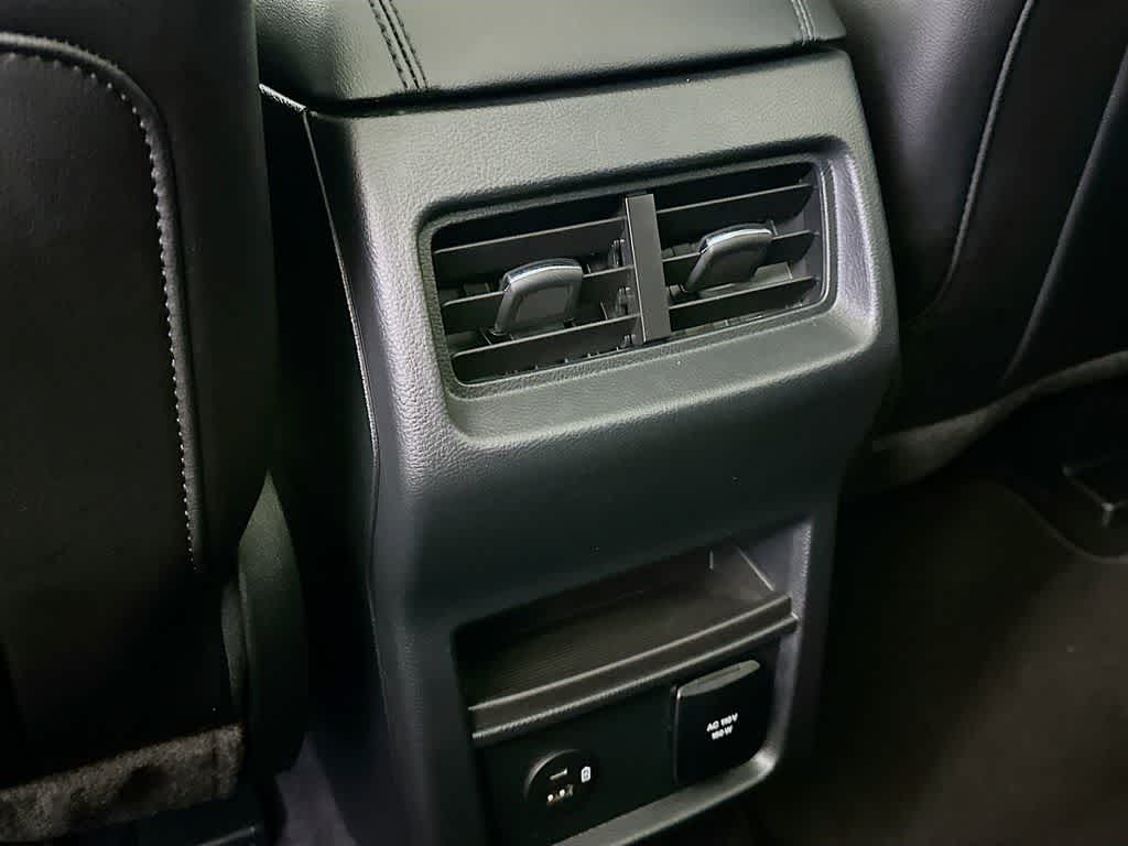 Thumbnail: 2022 Ford Edge - 13