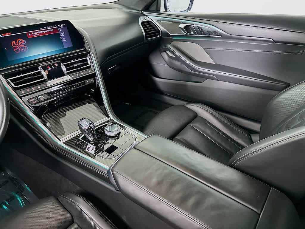 Thumbnail: 2022 BMW 8 Series - 11