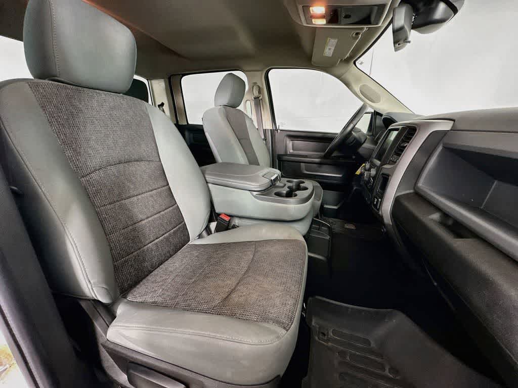 Thumbnail: 2020 RAM 1500 Classic - 14