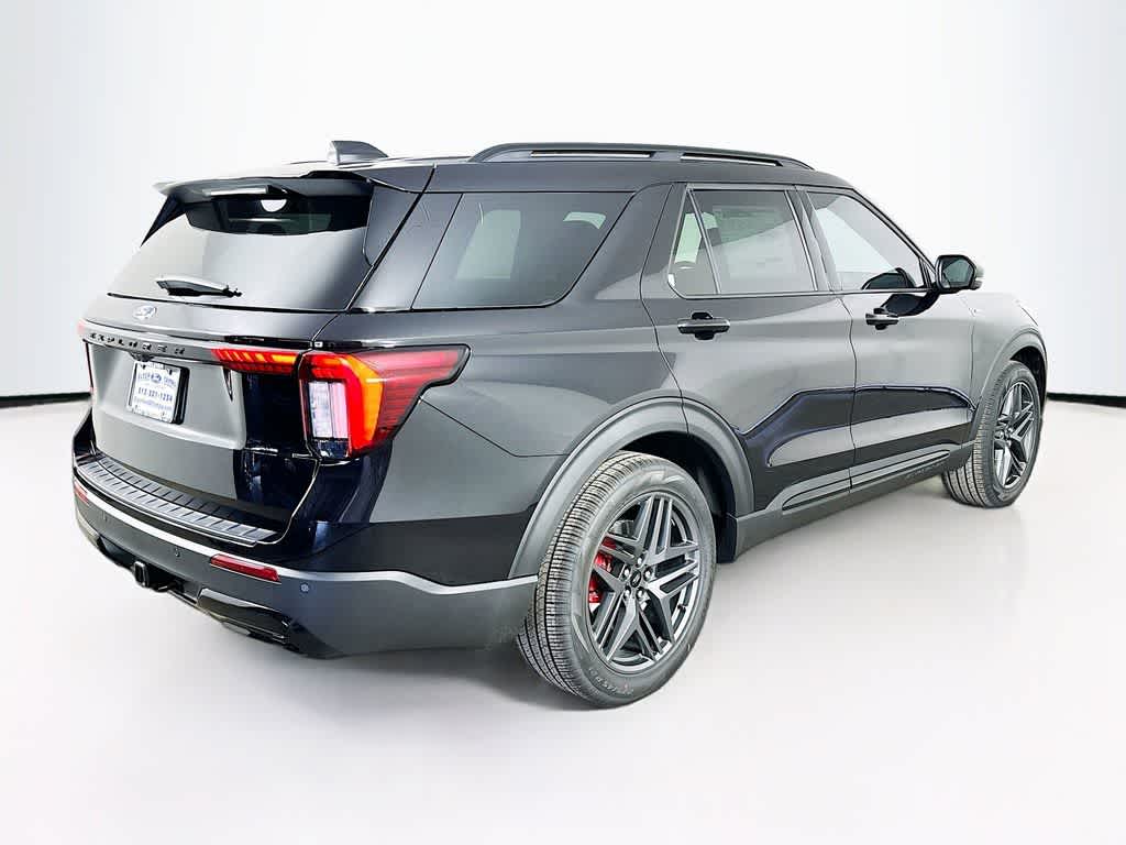 2025 Ford Explorer ST-Line 24