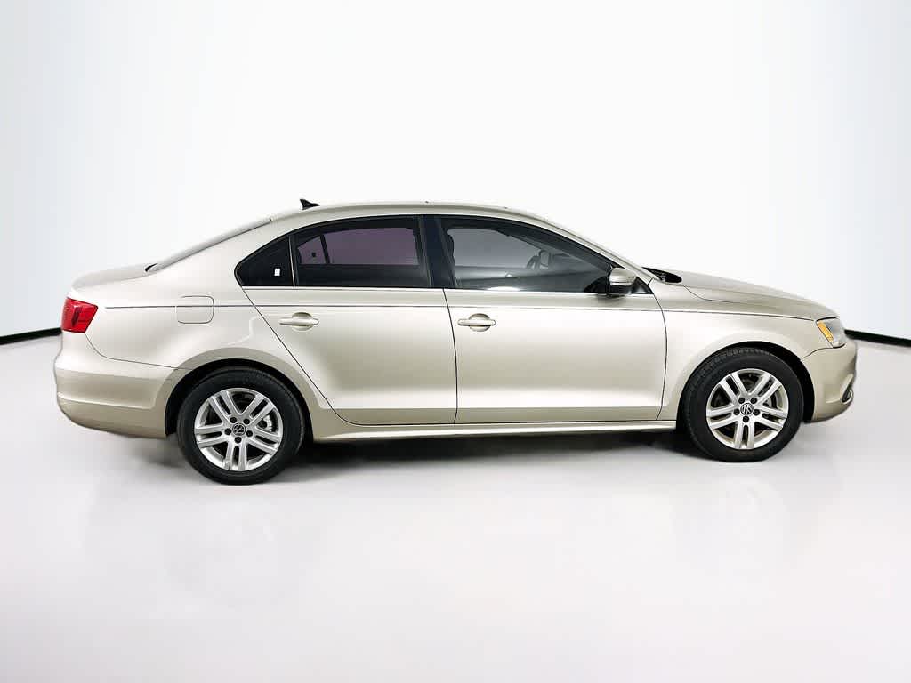 Thumbnail: 2013 Volkswagen Jetta - 24