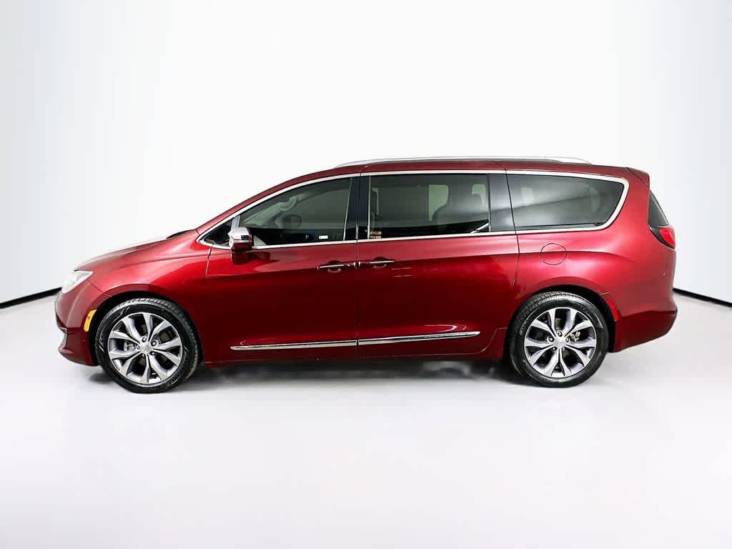 Thumbnail: 2019 Chrysler Pacifica - 3