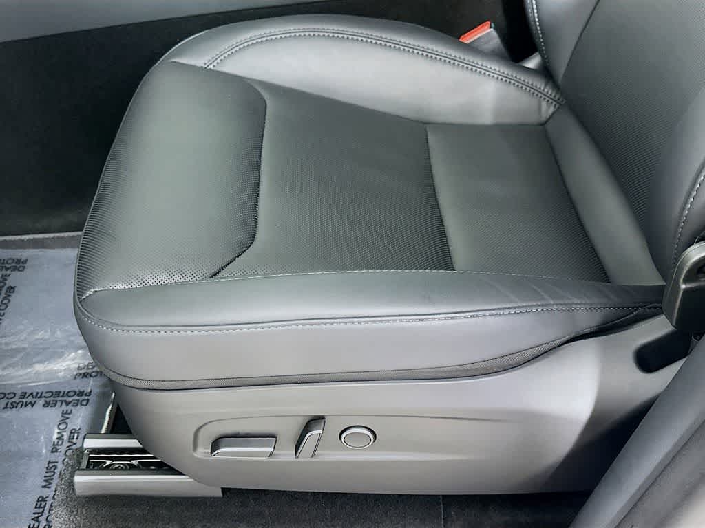 Thumbnail: 2026 Tesla Model Y - 27