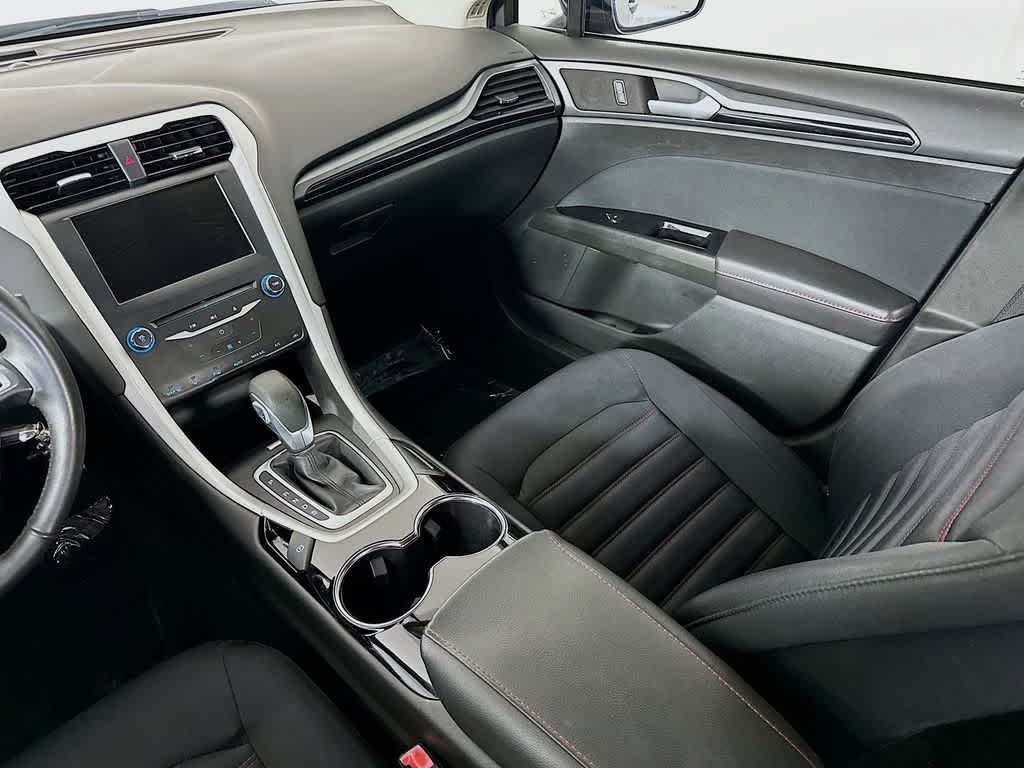 Thumbnail: 2014 Ford Fusion - 11