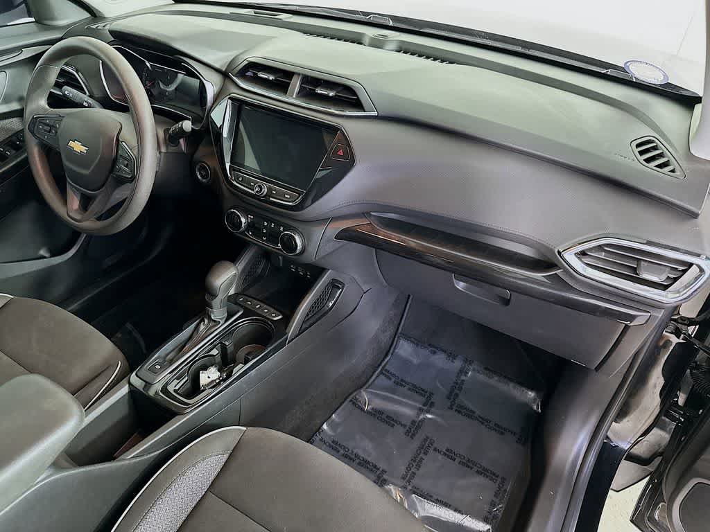 Thumbnail: 2023 Chevrolet TrailBlazer - 31