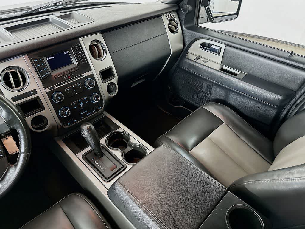 2016 Ford Expedition XLT 11