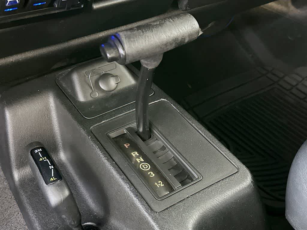 Thumbnail: 2001 Jeep Wrangler - 17