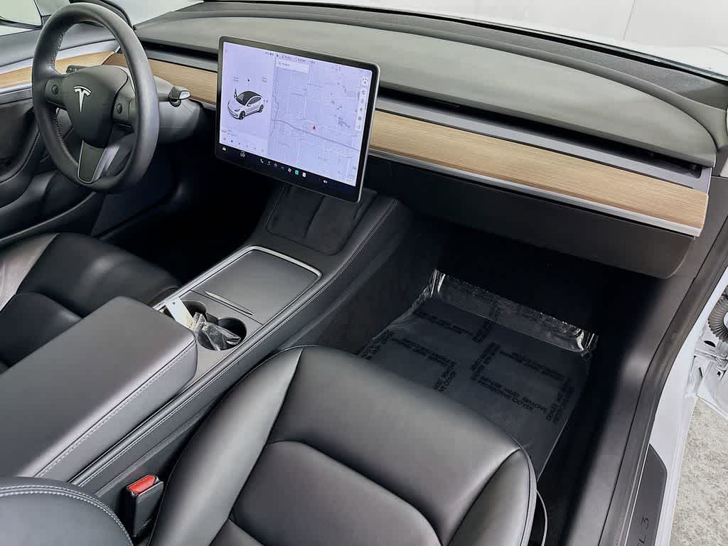 Thumbnail: 2021 Tesla Model 3 - 32