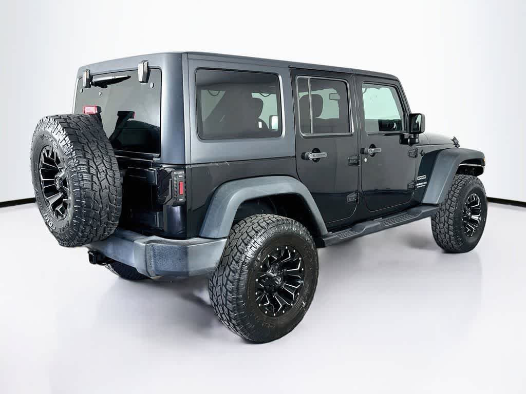 Thumbnail: 2016 Jeep Wrangler - 24