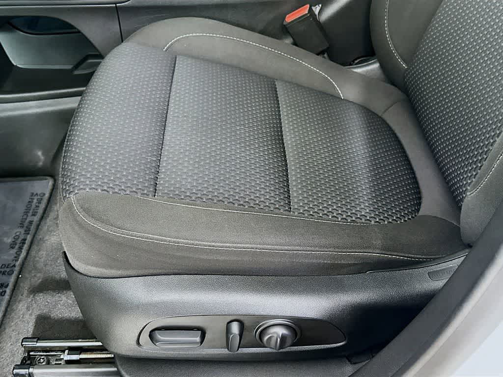 2023 GMC Acadia SLE 29