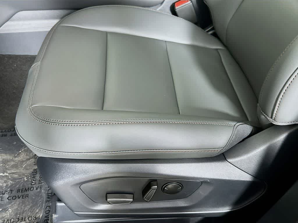 Thumbnail: 2025 Ford Explorer - 30