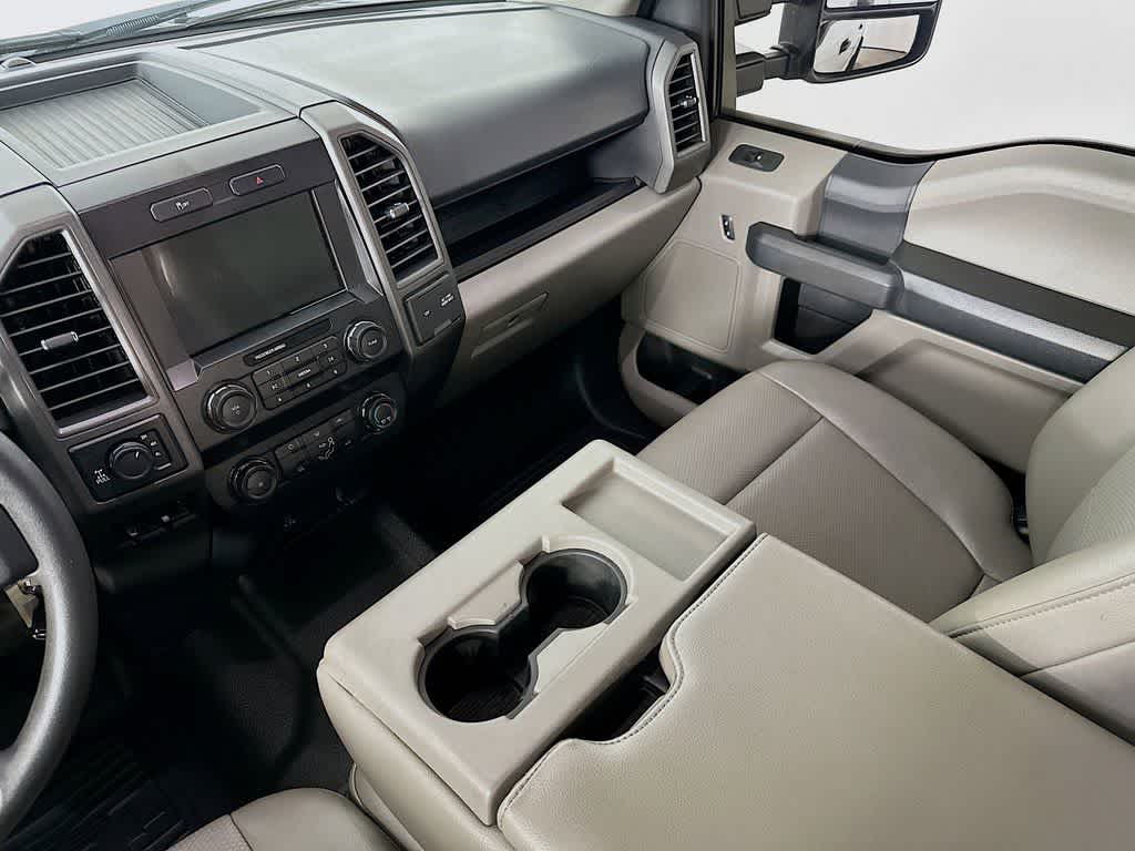 Thumbnail: 2022 Ford Econoline - 23