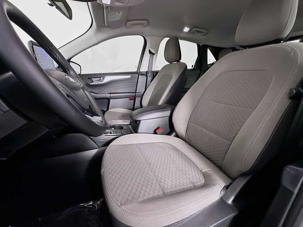 Thumbnail: 2022 Ford Escape - 12
