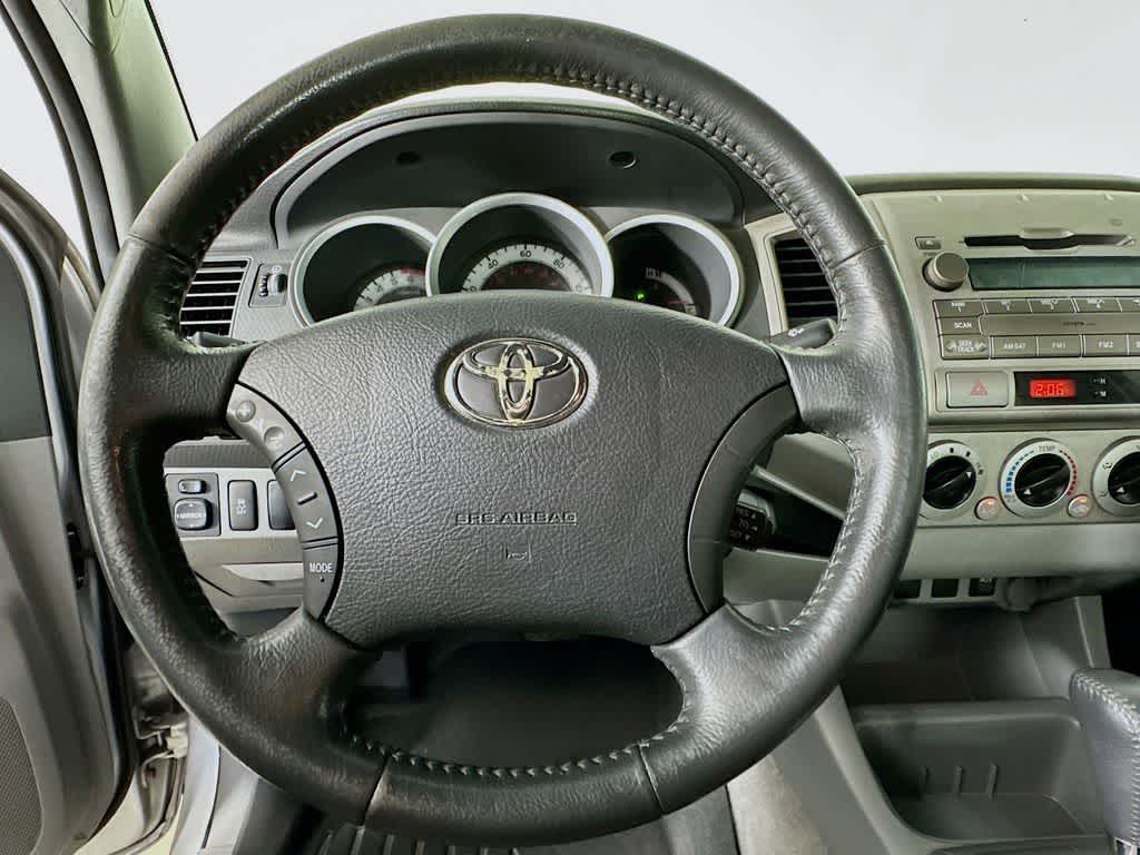 Thumbnail: 2011 Toyota Tacoma - 15
