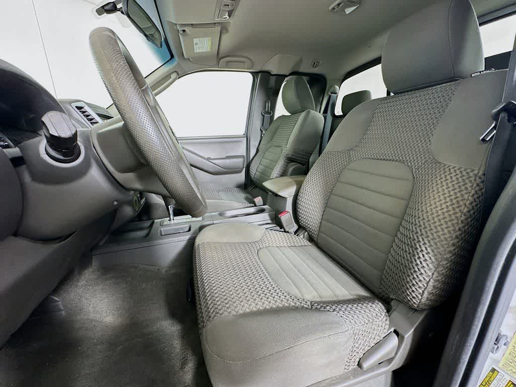 Thumbnail: 2010 Nissan Frontier - 12