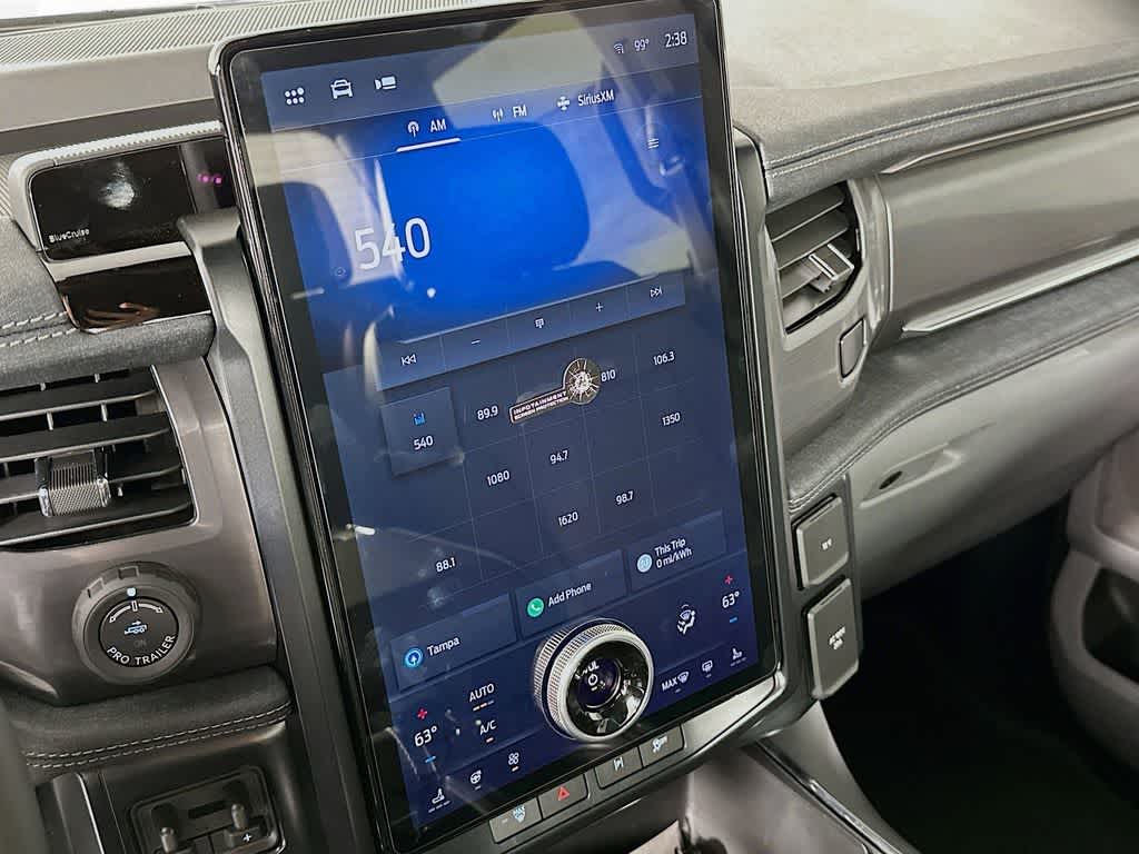 2025 Ford F-150 Lightning Flash 15